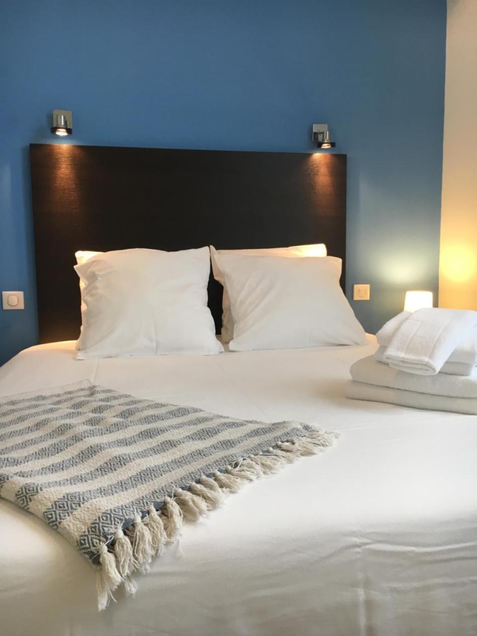 Les Bains Boyardville - Hotel Et Restaurant Bagian luar foto