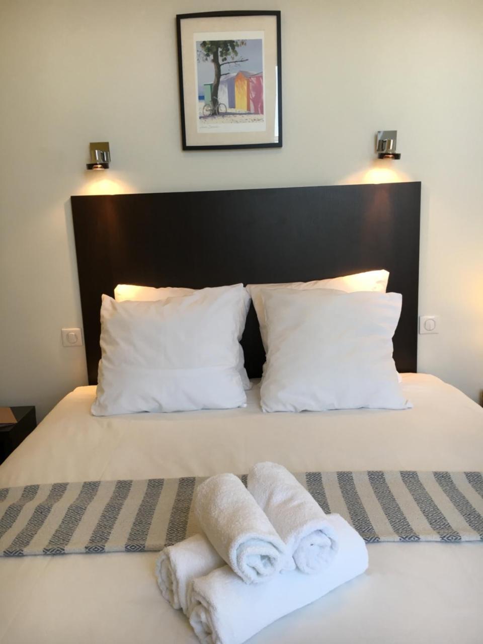 Les Bains Boyardville - Hotel Et Restaurant Bagian luar foto
